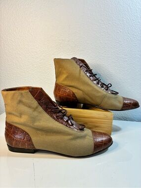 Vintage Nordstrom 10.5 Olive Canvas and Brown Croc-Embossed Lace-Up Ankle Boots